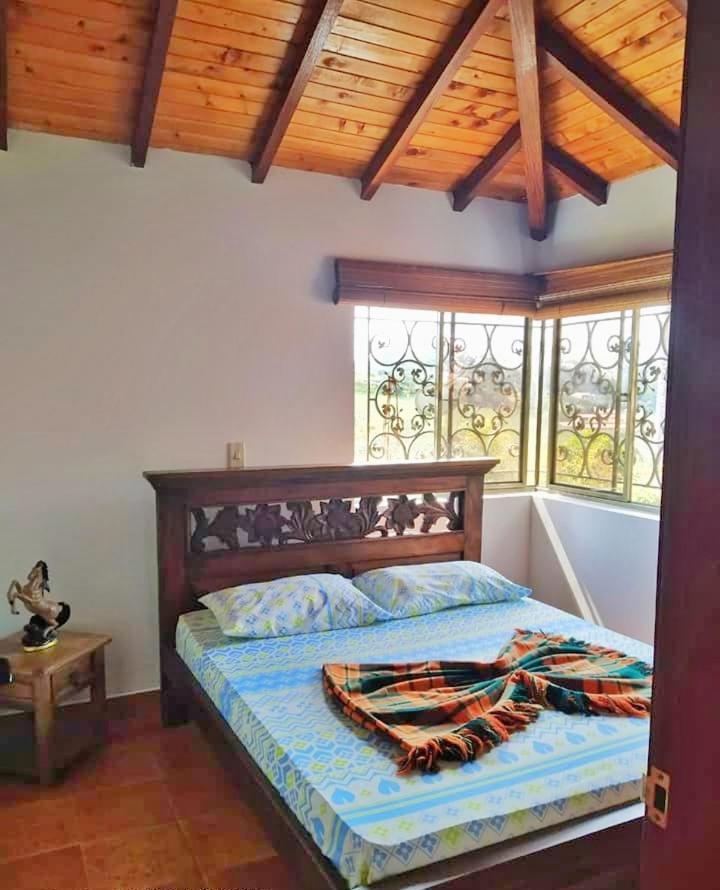 Casa Campestre Frente Acuarela -Mesa De Los Santos Ла-Гранха Экстерьер фото